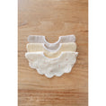 Gallery viewerに画像を読み込む, Soft Spot Soft Petal Bibs (Set of 3)