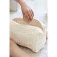 Gallery viewerに画像を読み込む, Soft Spot Soft Loaf Pouch