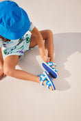 Gallery viewerに画像を読み込む, Zola Kids Sandals