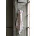 Gallery viewerに画像を読み込む, Hooded Baby Towel