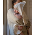 Gallery viewerに画像を読み込む, Hooded Baby Towel