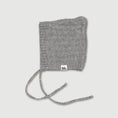 Gallery viewerに画像を読み込む, Finch & Fable Wool Knitted Bonnet