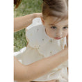 Gallery viewerに画像を読み込む, Soft Spot Soft Petal Bibs (Set of 3)