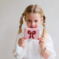 Gallery viewerに画像を読み込む, MIMI&LULA Cutesy bow purse

