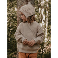 Gallery viewerに画像を読み込む, The Essential Sweater
