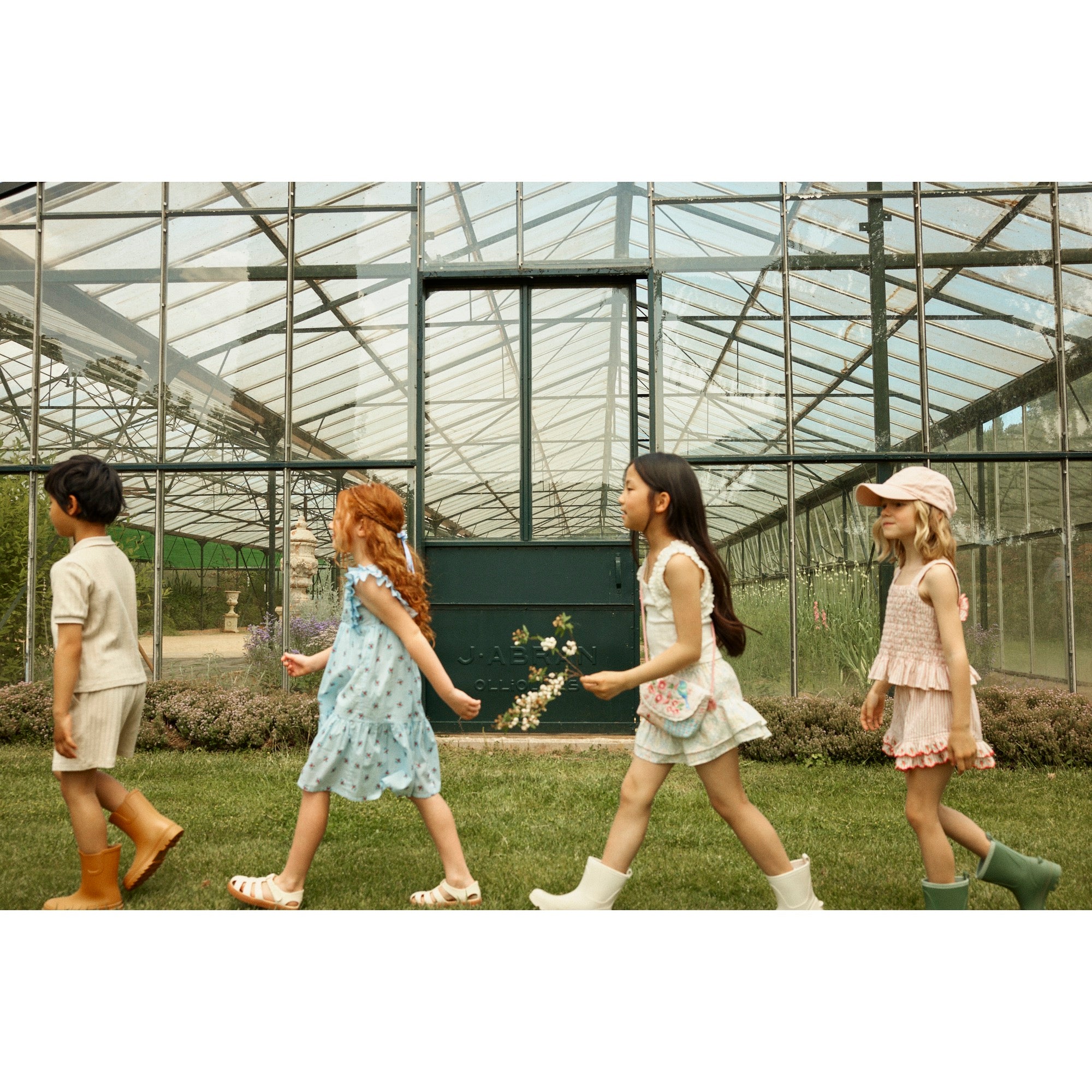 Kane Patchwork Sling Bag With Patch Embroidery